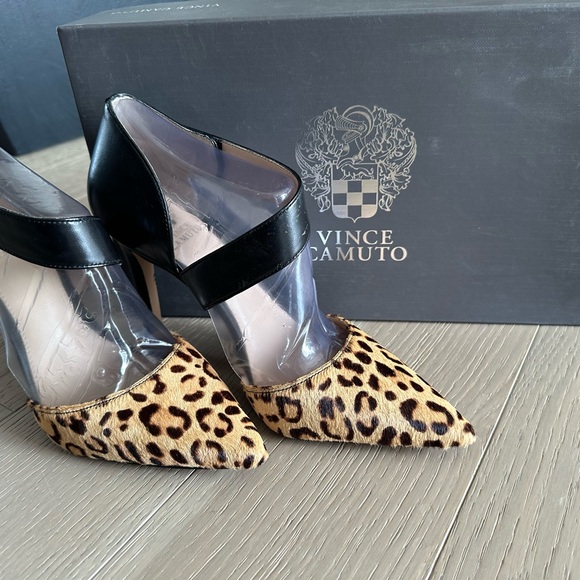 NEW - Vince Camuto Carlotte calf hair leopard print heels - Picture 3 of 12
